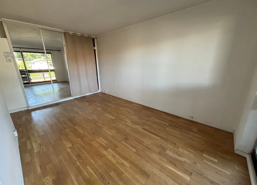 Appartement Rue André Theuriet à Bourg-la-Reine