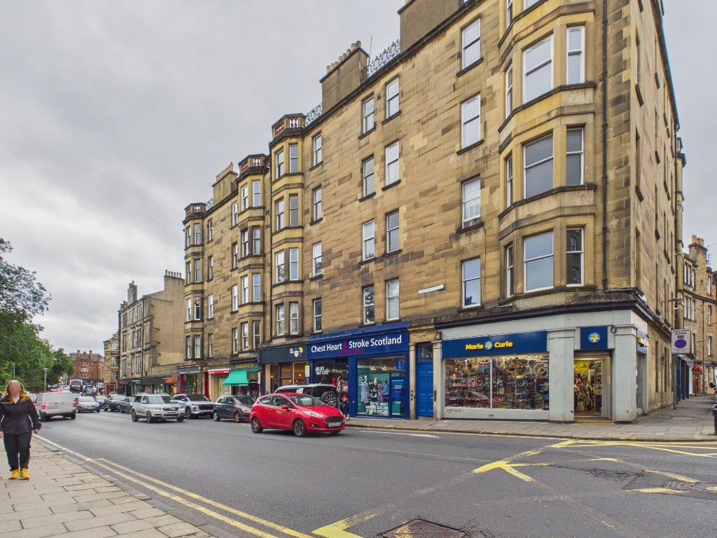 Flat Millar Crescent in City of Edinburgh