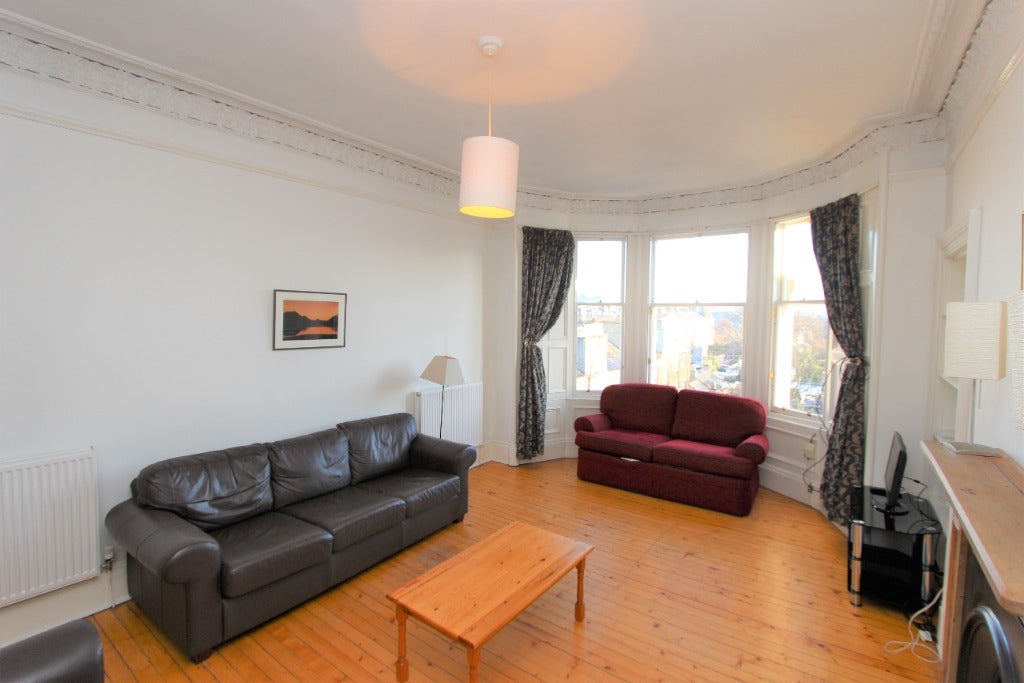 Flat Millar Crescent in City of Edinburgh