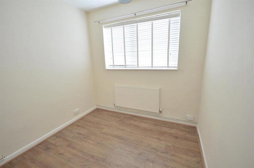 Flat Warwick House in Trafford