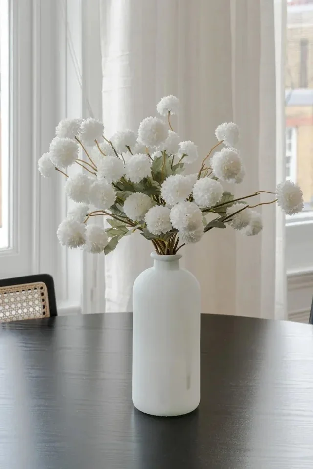 Flat Ridgmount Gardens in Greater London
