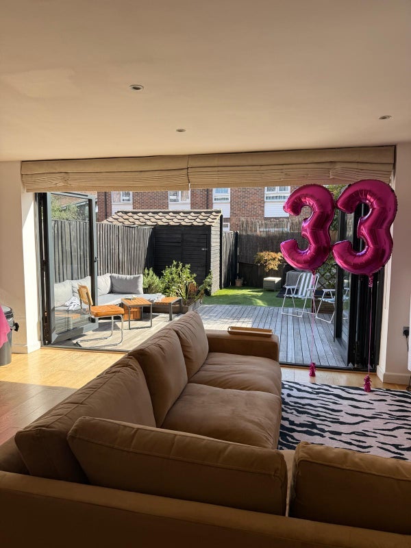 Room Garratt Lane in Greater London