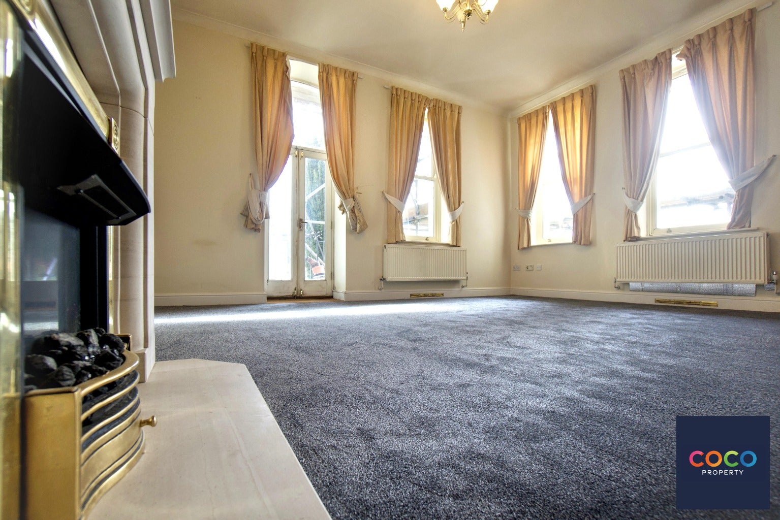 Flat Sherren Avenue in Charlton Down