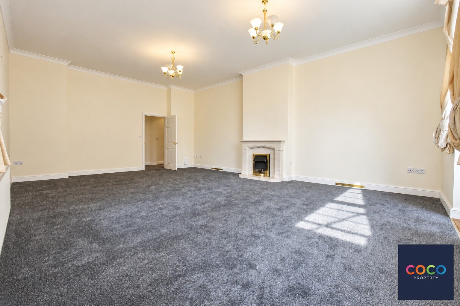 Flat Sherren Avenue in Charlton Down