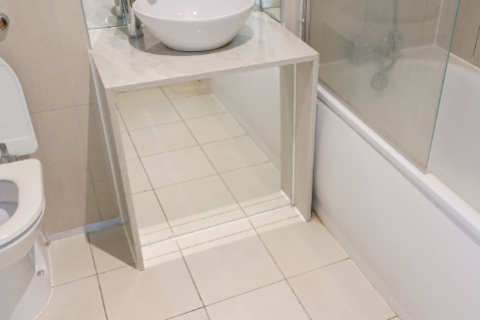 Flat Plumbers Row in Greater London