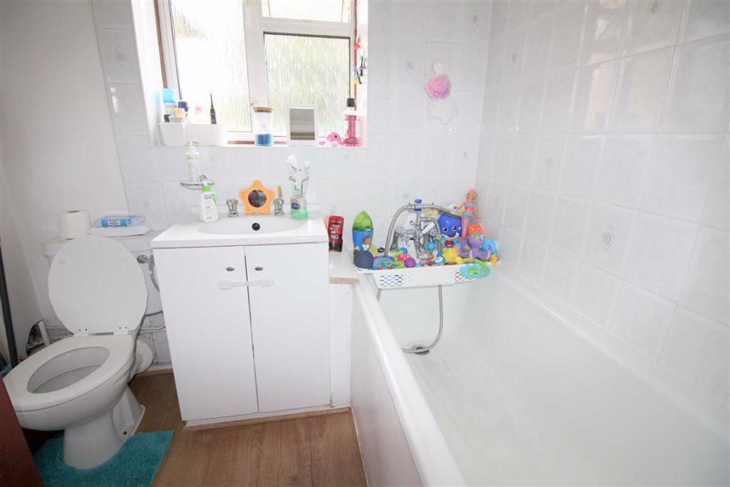 Flat Barton Way in Hertsmere