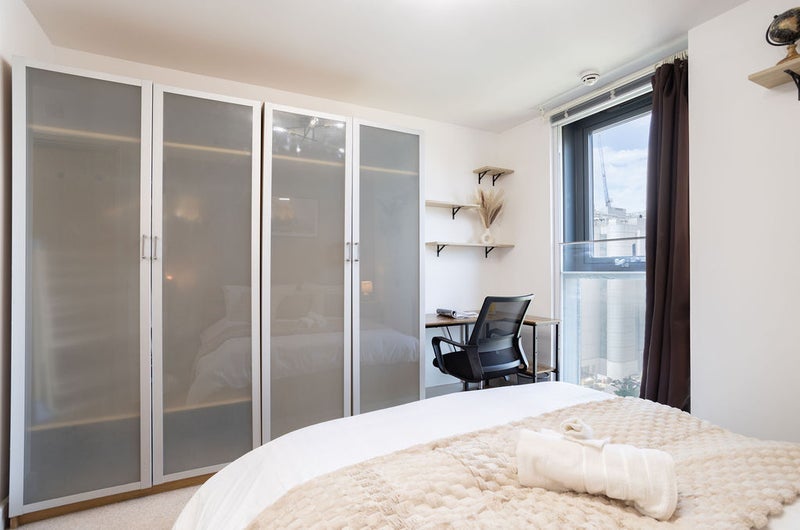 Room Blackwall Way in Greater London