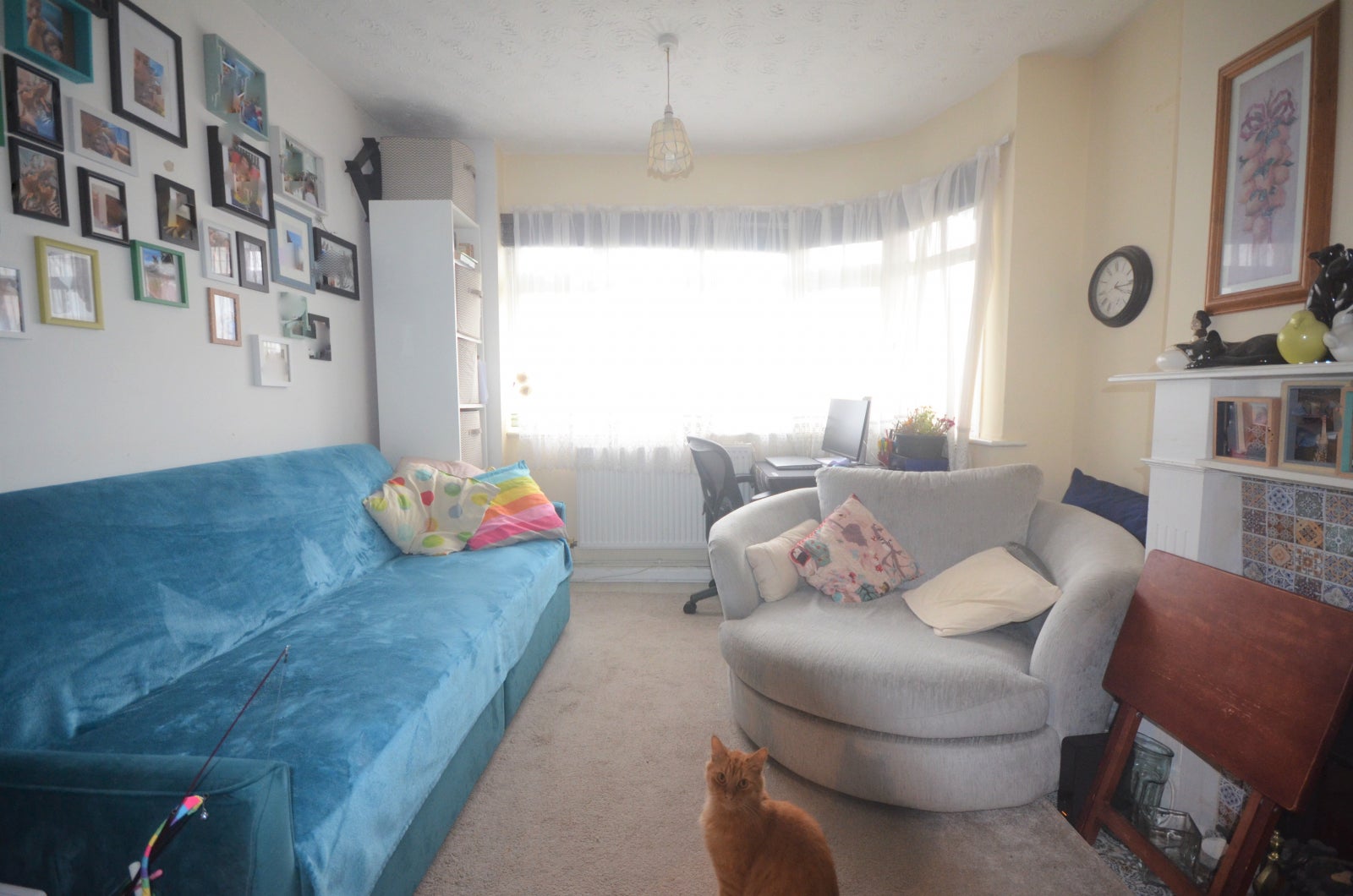 Flat Fullwell Avenue in Greater London