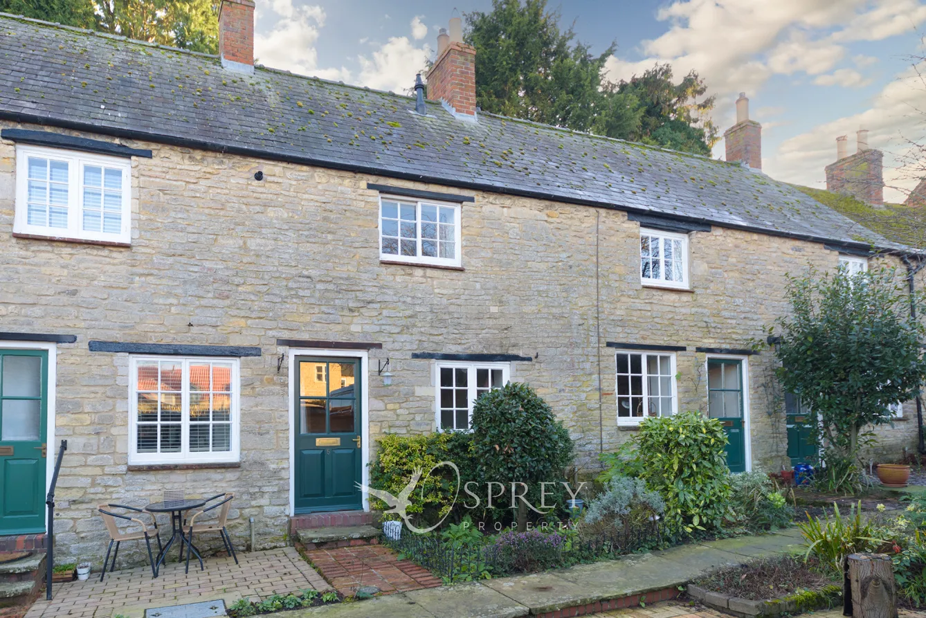 House East Road in Oundle