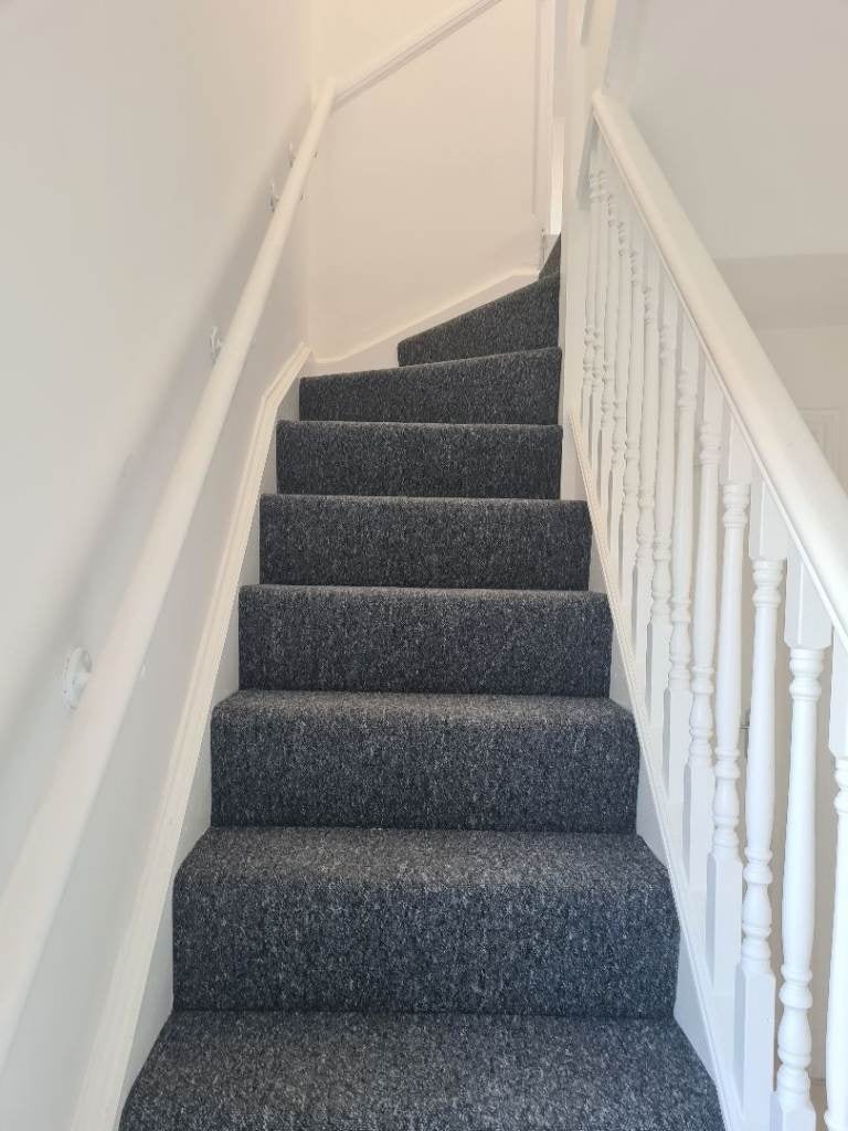 Flat Woodford Road in Greater London