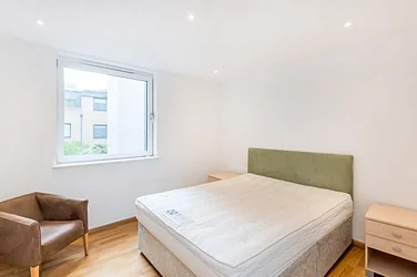 Flat Wells Street in City of Westminster