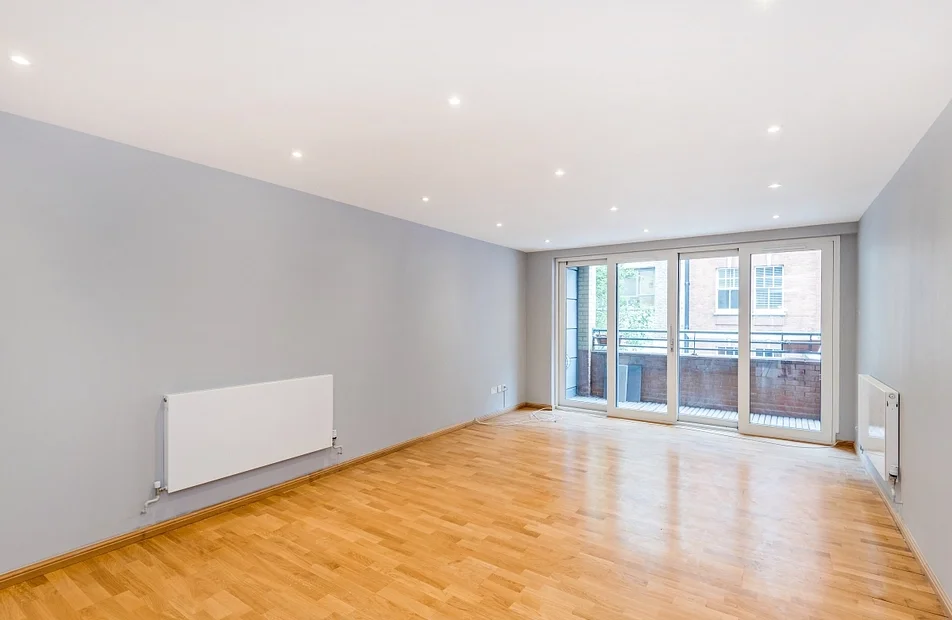 Flat Wells Street in City of Westminster