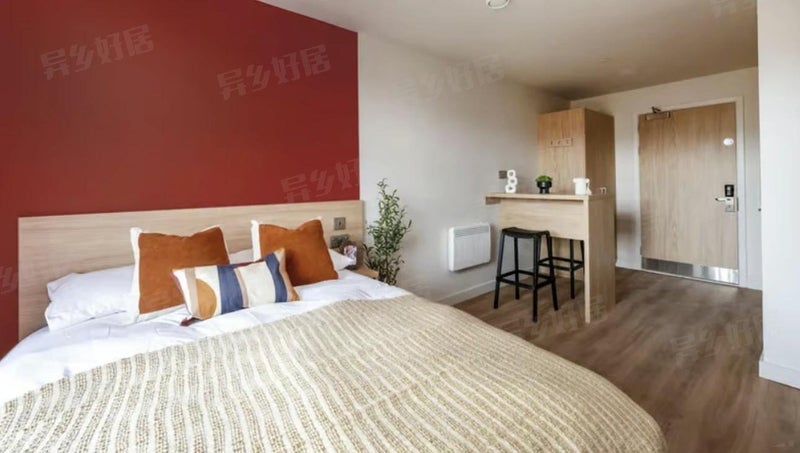 Flat Haymarket Terrace in City of Edinburgh