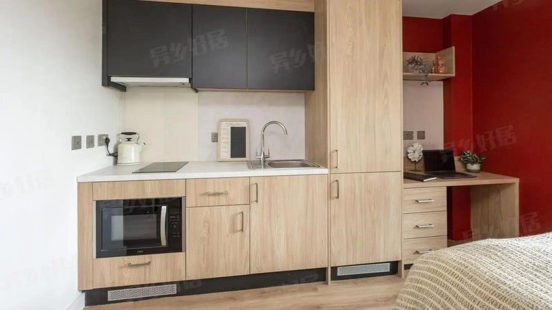 Flat Haymarket Terrace in City of Edinburgh