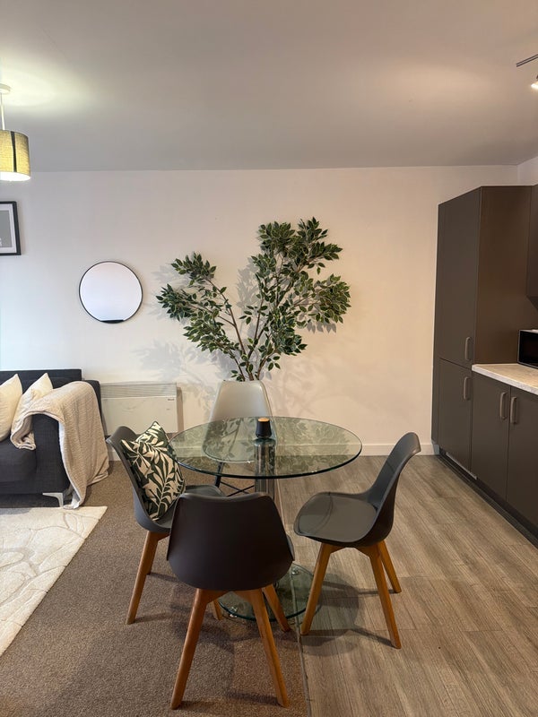 Room Adelphi Street in Salford