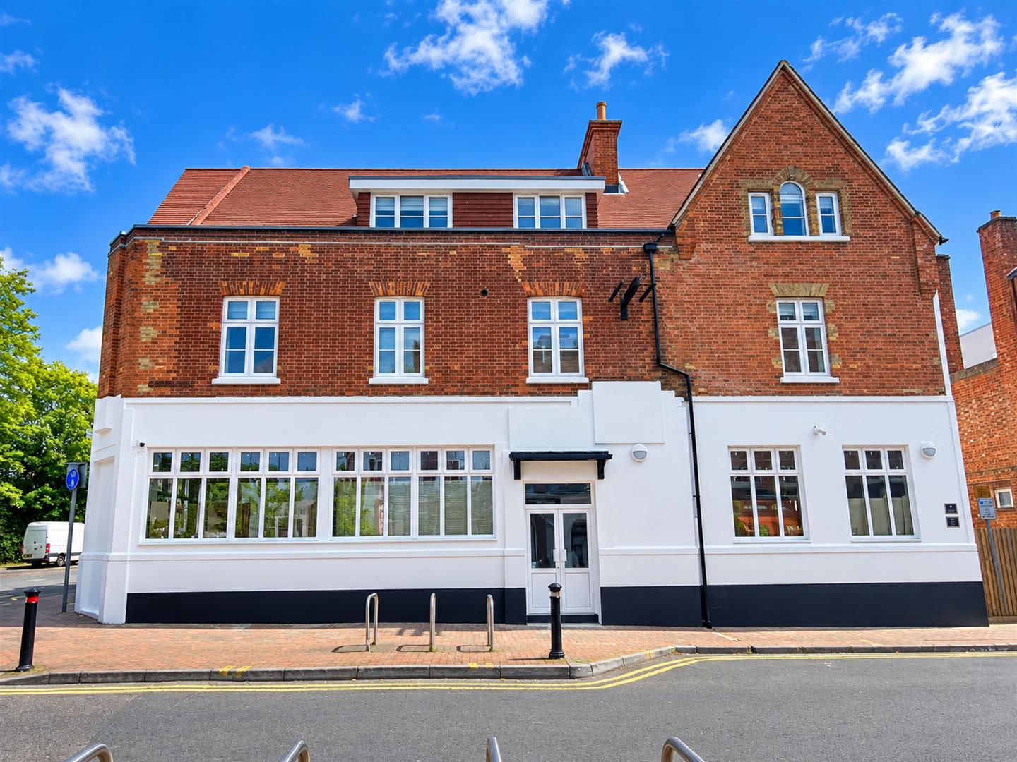 Flat High Street in Surrey Heath