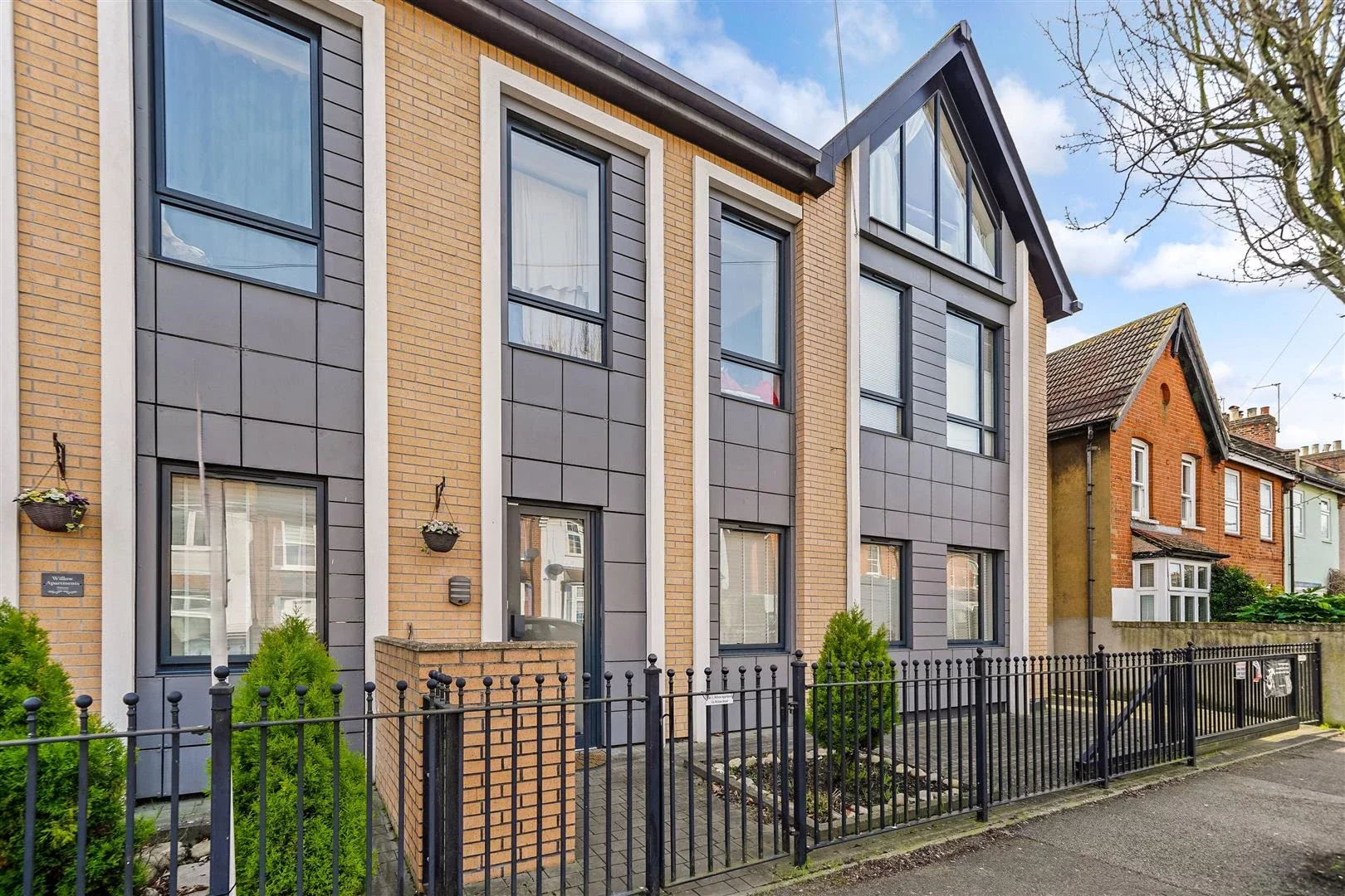 Flat Mornington Road in Greater London