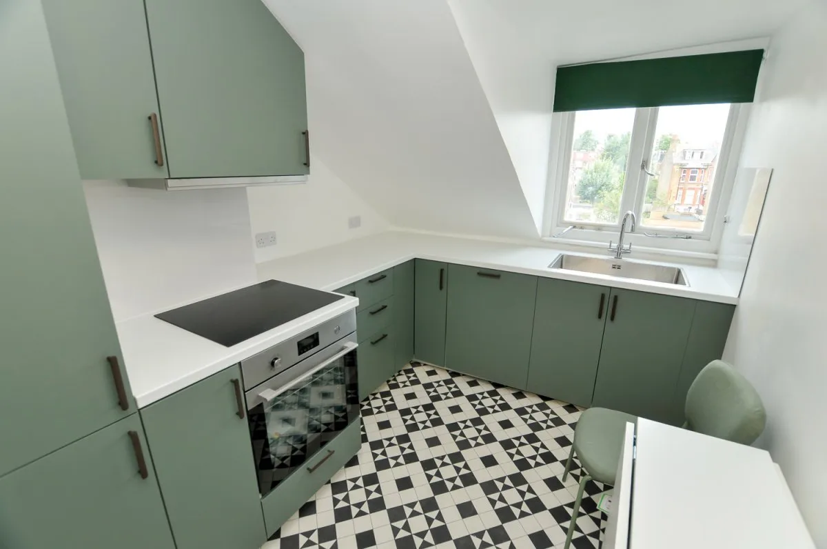 Flat Dunsmure Road in Greater London