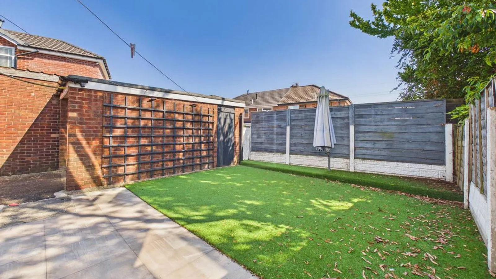 House Acacia Avenue in Woolston