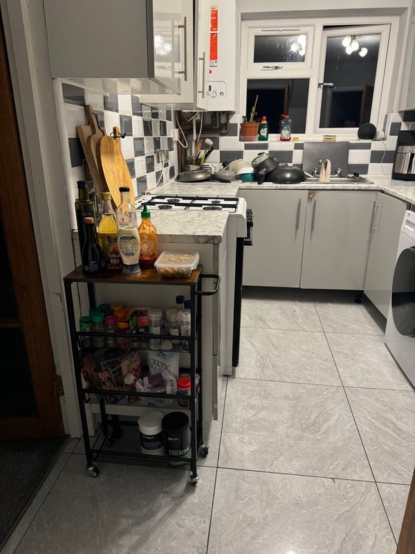 Room Denham Avenue in Coventry
