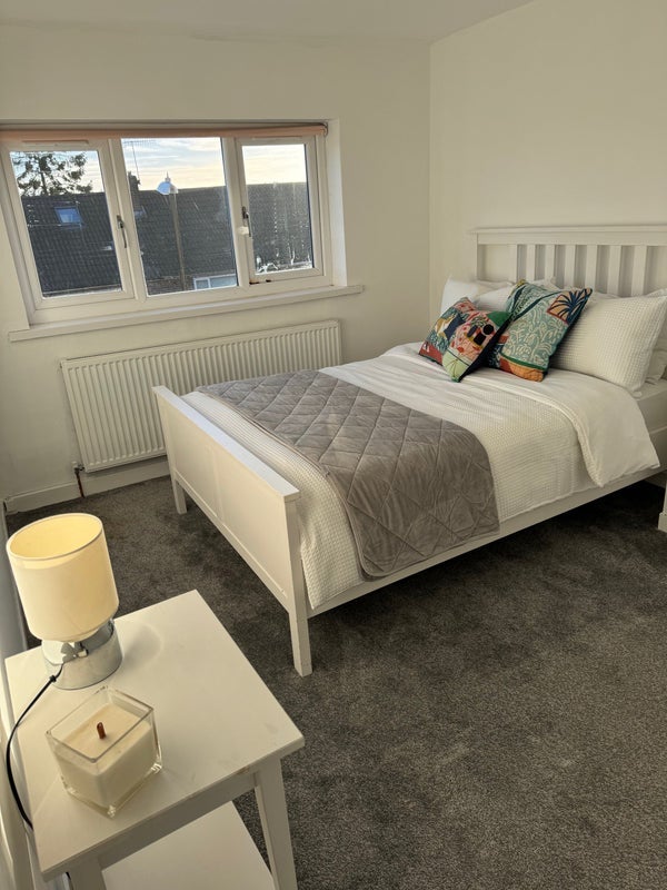 Room Denham Avenue in Coventry
