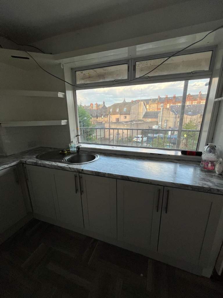 Flat Wardrop Street in Paisley