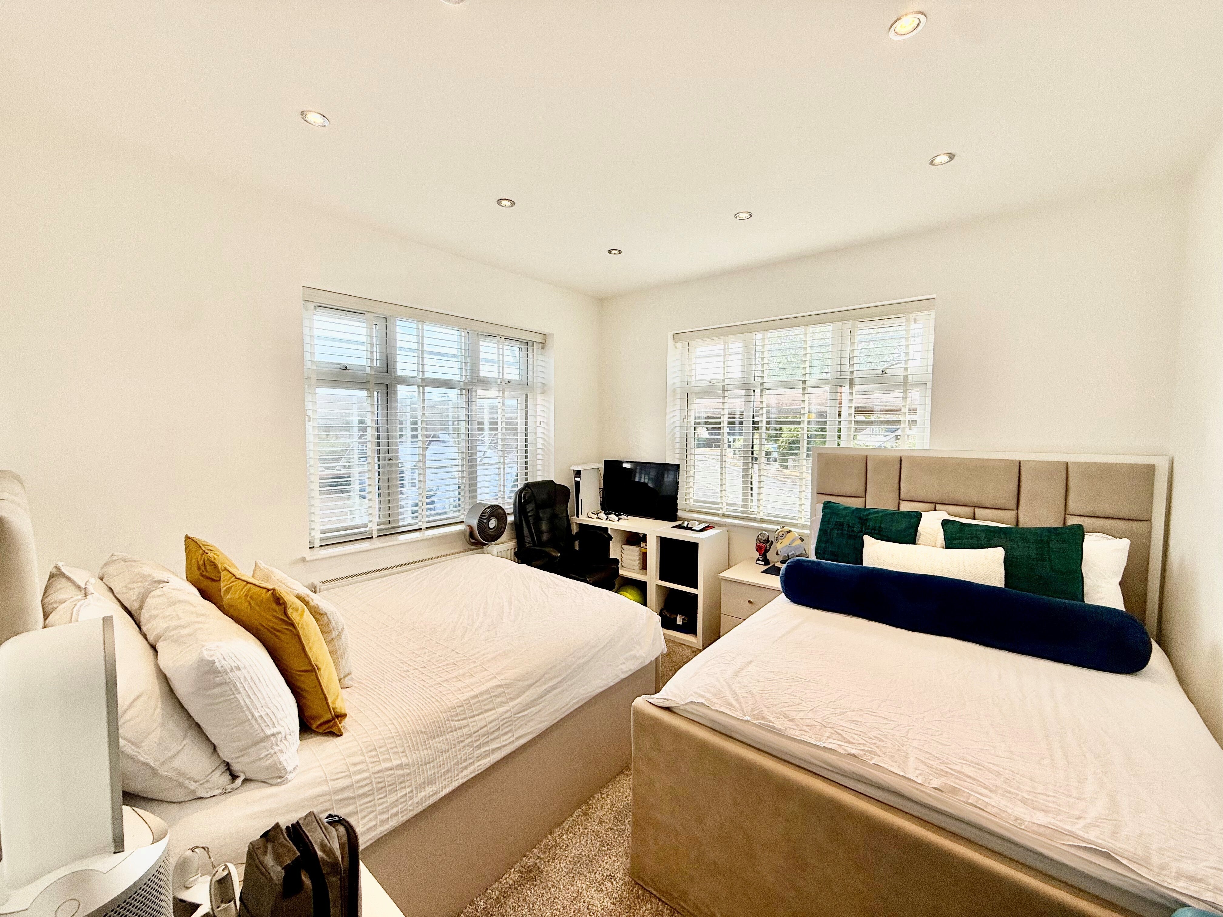 Flat Stapleford Lane in Nottingham