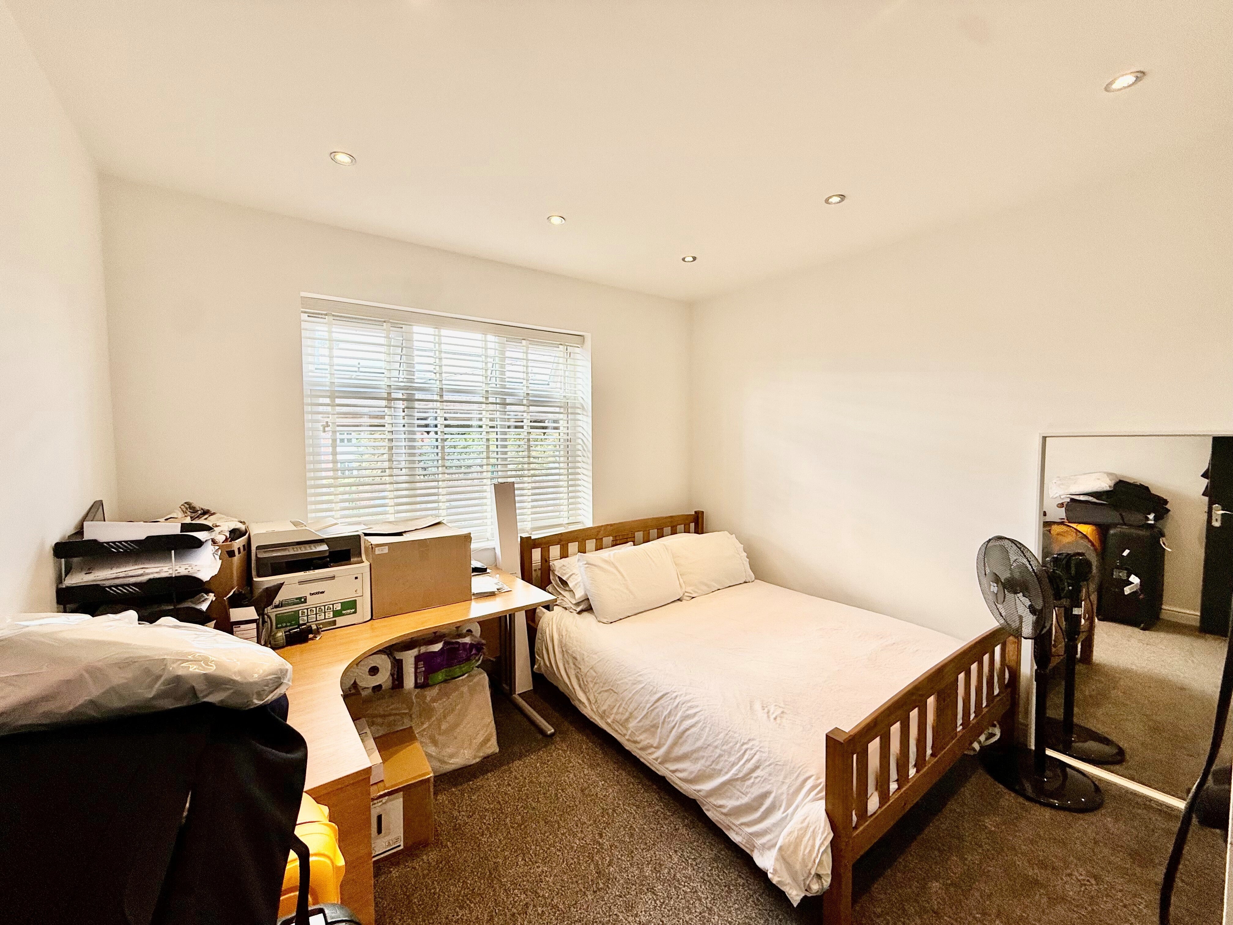 Flat Stapleford Lane in Nottingham
