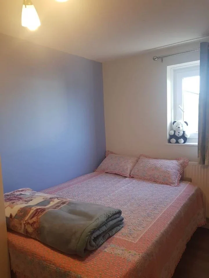 Room Simpson Road in Greater London