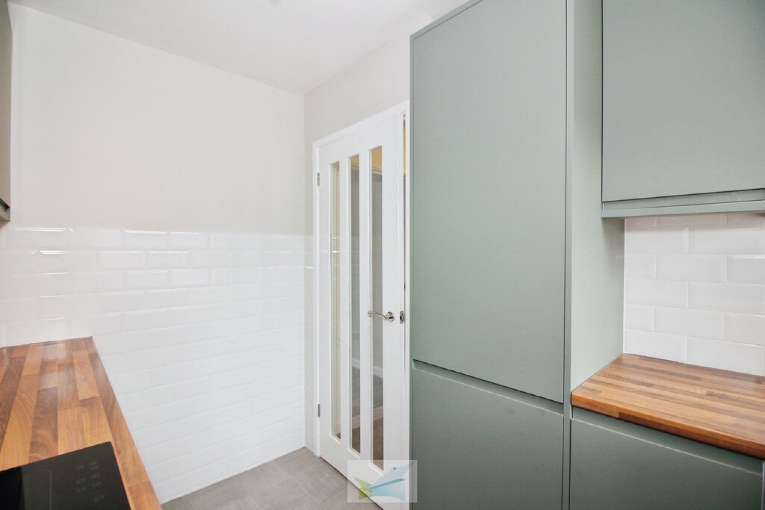Flat Montagu Road in Highcliffe-on-Sea