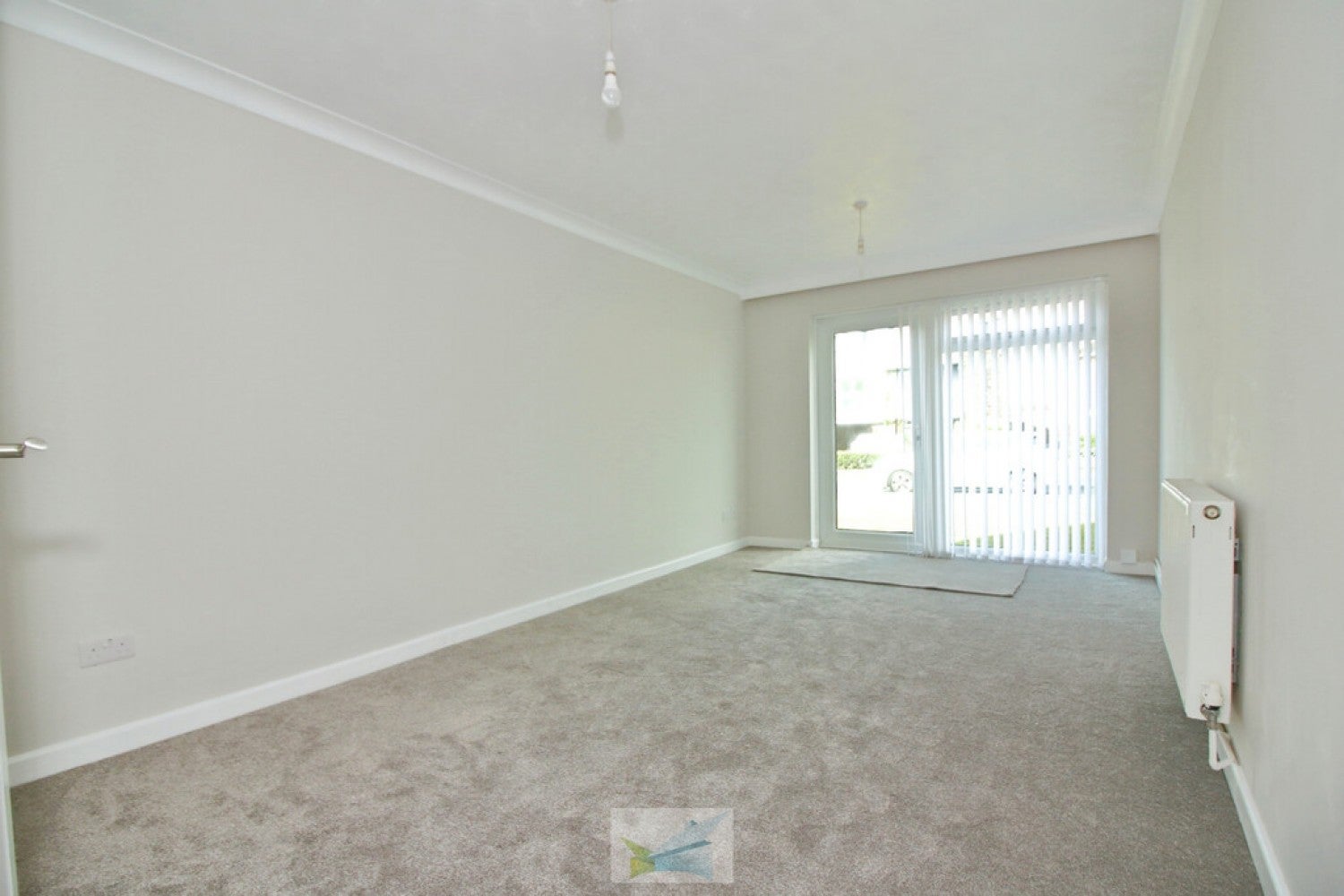 Flat Montagu Road in Highcliffe-on-Sea