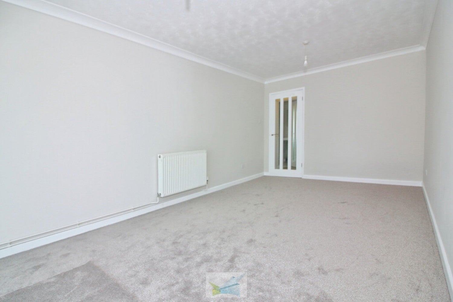 Flat Montagu Road in Highcliffe-on-Sea
