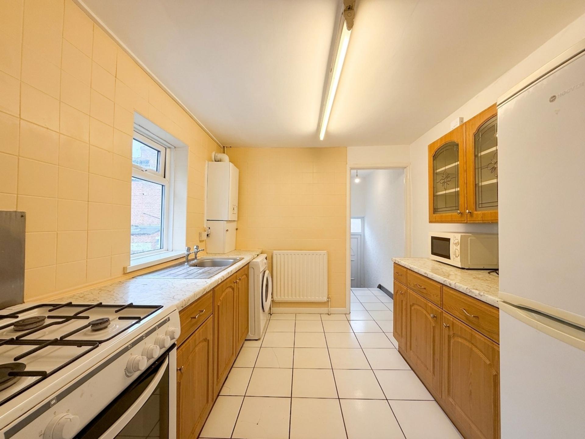 Flat Wingrove Avenue in Newcastle upon Tyne