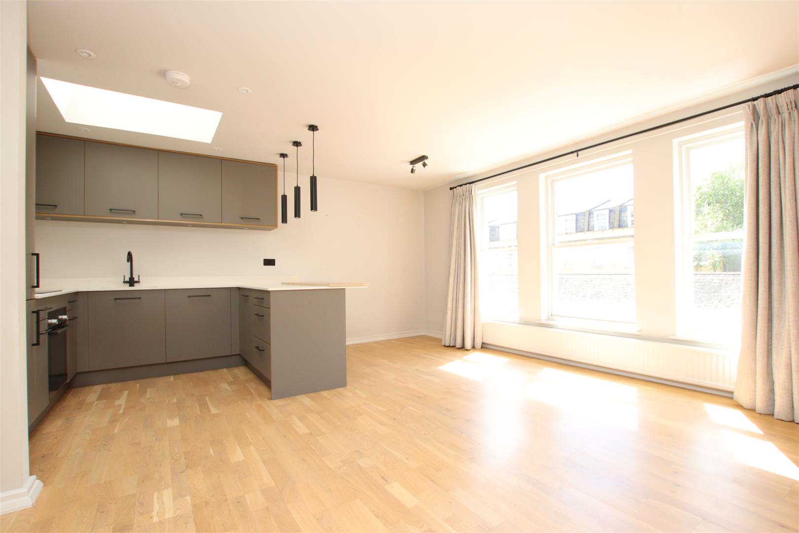 Flat Ashley Avenue in Bath