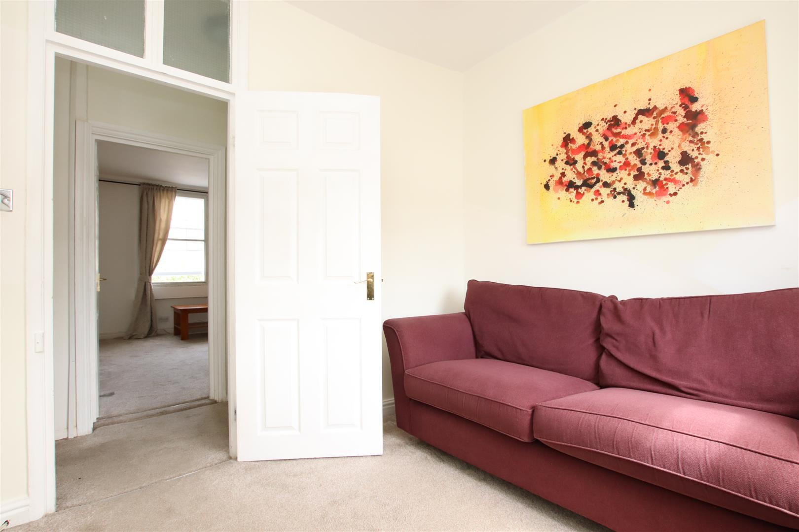 Flat Ashley Avenue in Bath