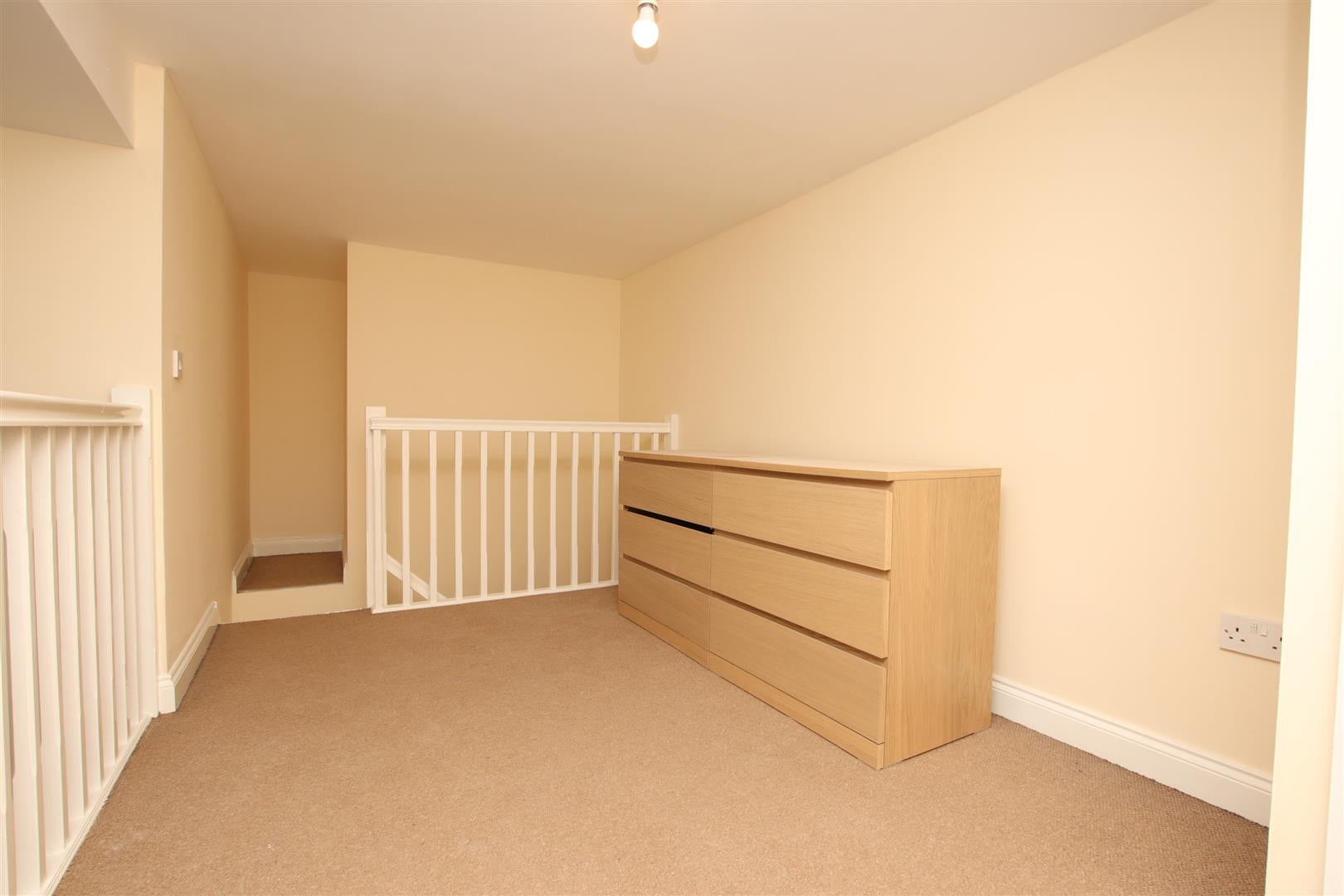Flat Ashley Avenue in Bath