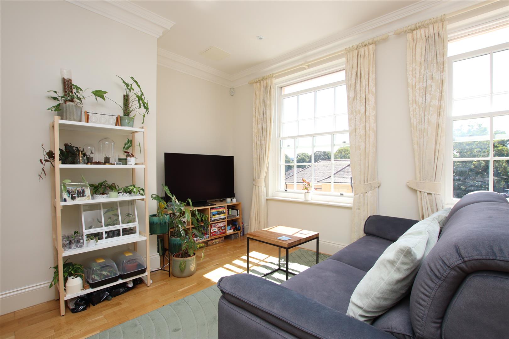 Flat Ashley Avenue in Bath