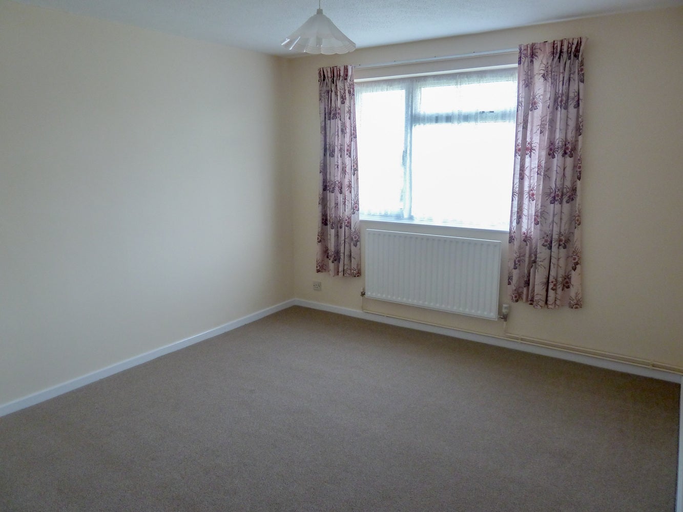 House Weatheralls Close in East Cambridgeshire