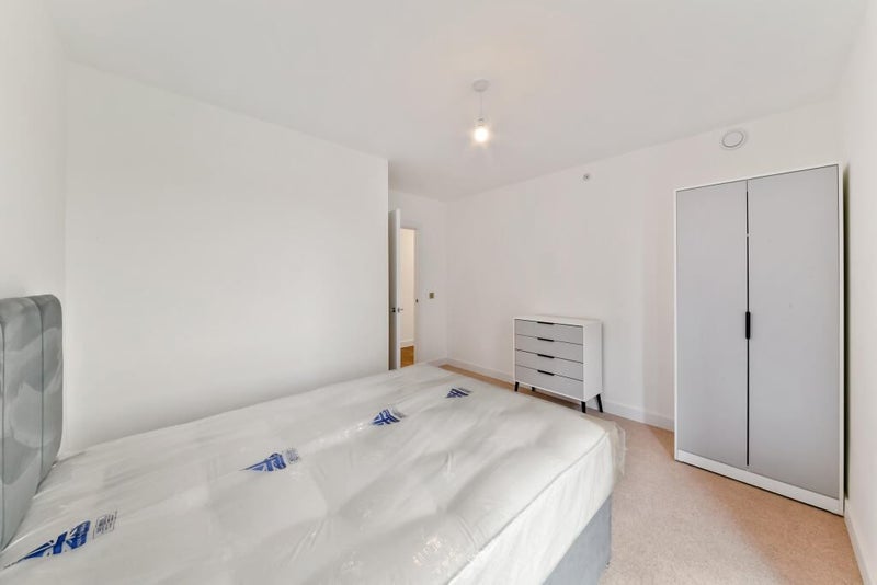 Room North Periphery in Greater London