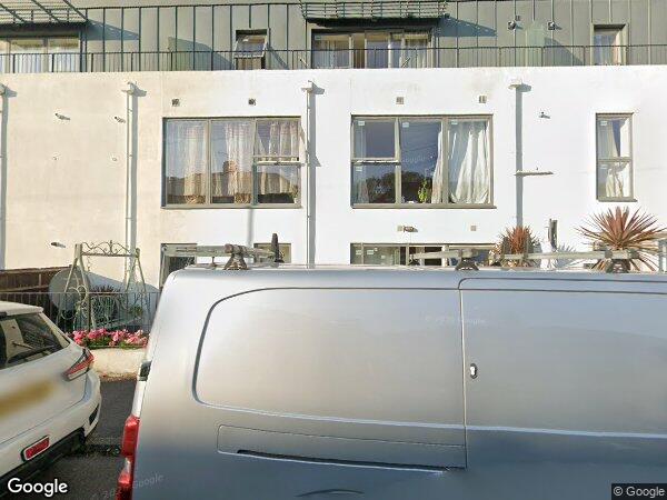 Flat Windsor Close in Greater London