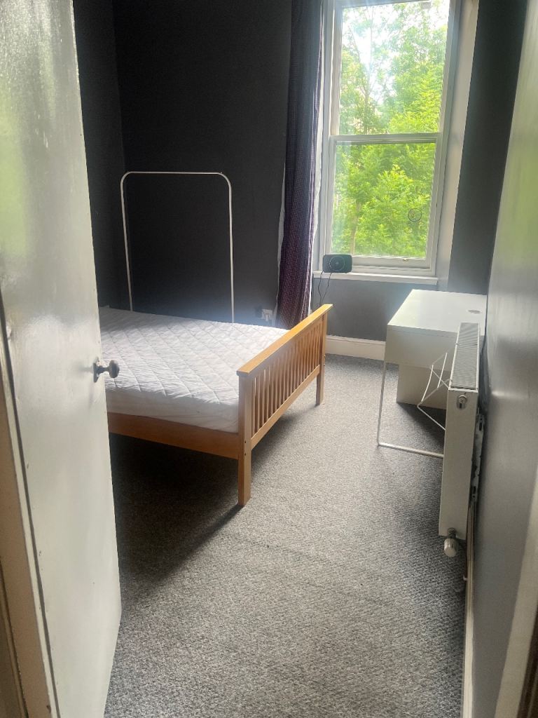 Flat Grosvenor Lane in Glasgow