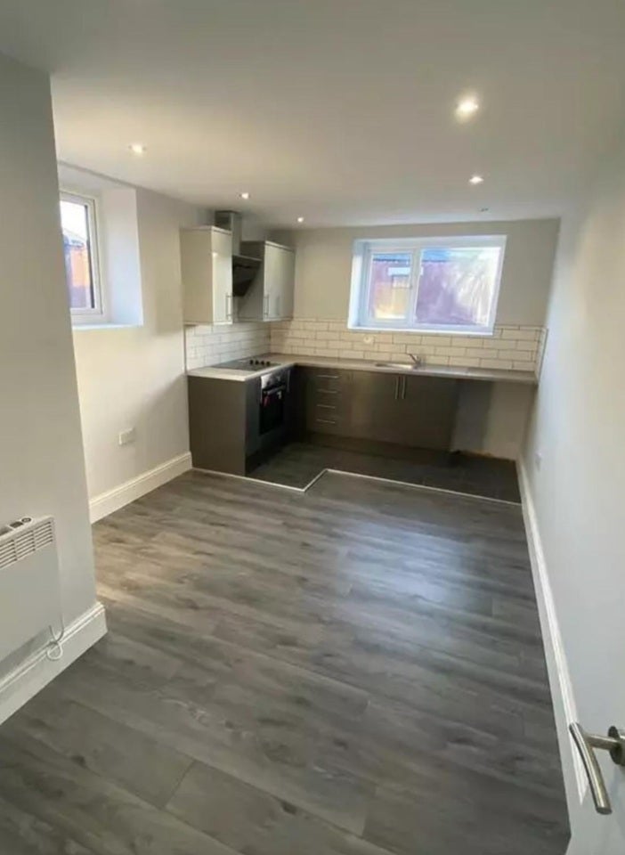 Flat Middleton Road in Chadderton