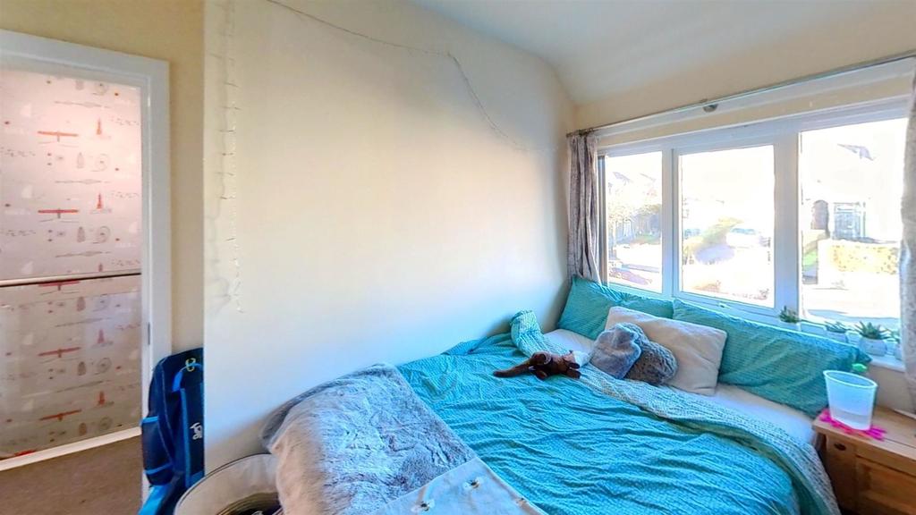 Flat Tealby Grove in Birmingham