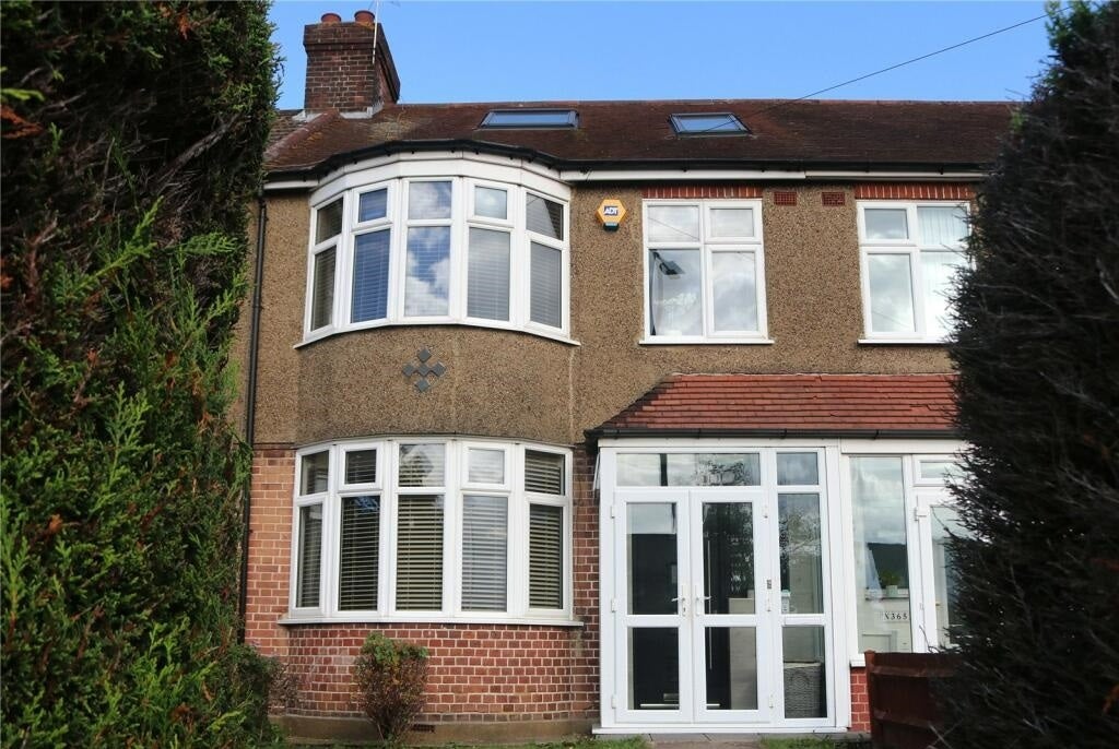 House Carterhatch Lane in Greater London