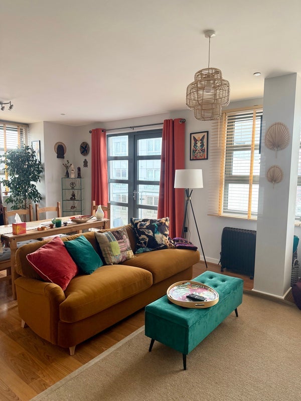 Room Balmes Road in Greater London