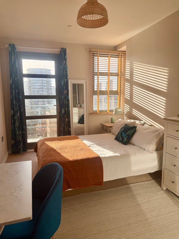 Room Balmes Road in Greater London