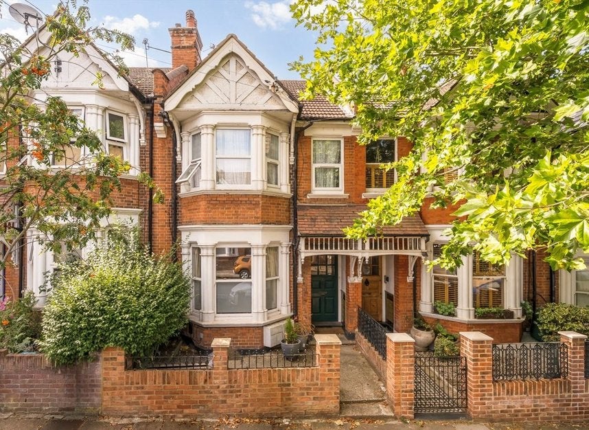Flat Kings Road in Greater London