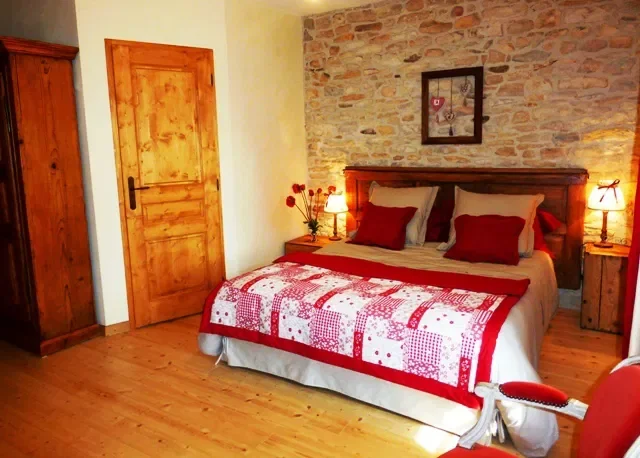 Chambre Rue de Champvans à Baume-les-Dames