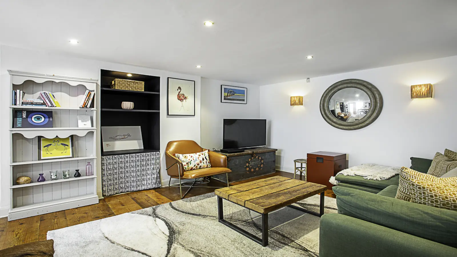 Flat Palace Gardens Mews in Greater London