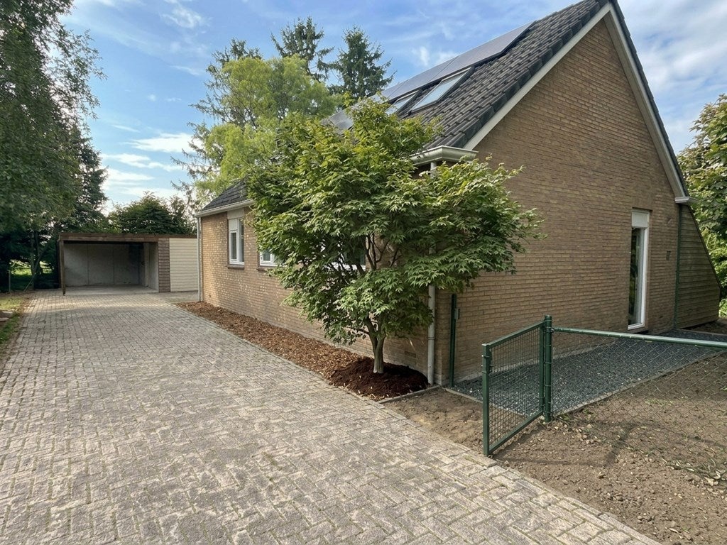 Huis Verlengde Tweede Groenedijk 11 in Emmer-Compascuum